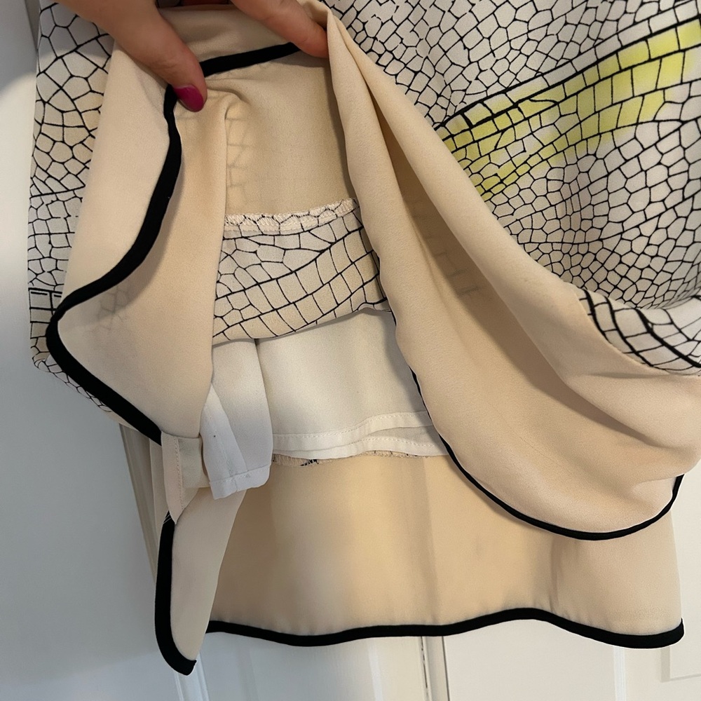 Chic High-Low Dress with Geometric Pattern - Picture 5 of 5
